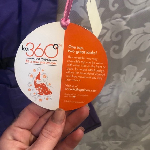 Reversible Ladies Scrub Top - Picture 5 of 7